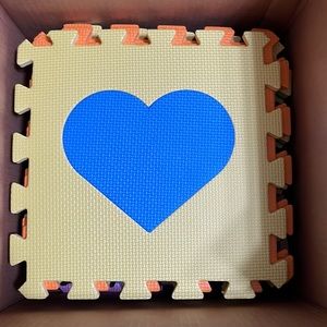 34 Like New interlocking foam mat pieces